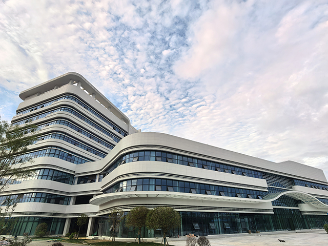 四川省綿陽(yáng)市安州區(qū)婦幼保健院新院—魯泰無(wú)機(jī)預(yù)涂板應(yīng)用