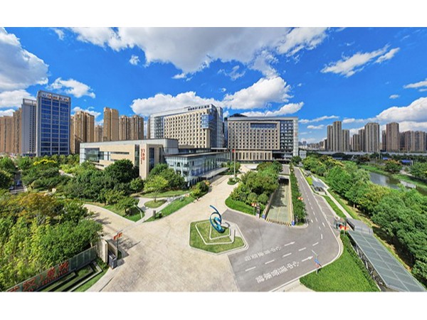 湖北泰康同濟(jì)（武漢）醫(yī)院—魯泰無機(jī)預(yù)涂板應(yīng)用