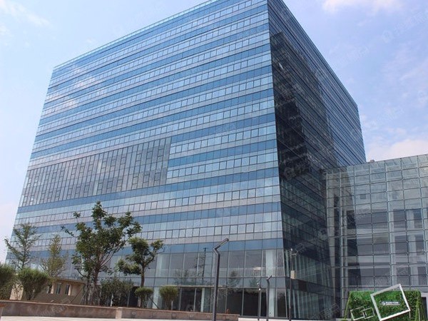 山東濟南西城醫療中心配套項目—無機預涂板應用