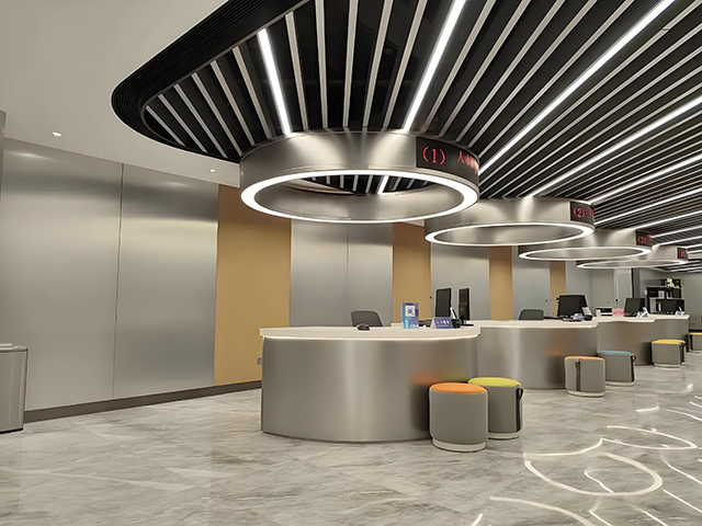 魯泰金硅板：點亮商業空間的品質飾材