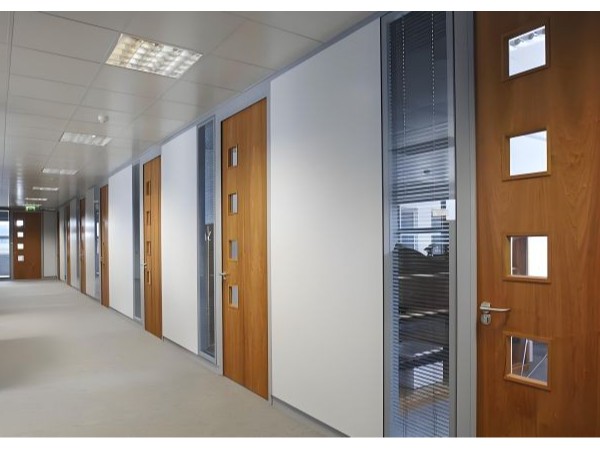 安全與美觀并存的裝飾新選擇——金硅板（金屬復合板）